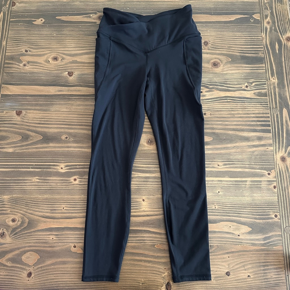 Girls Fabletics PureLuxe Black Crossover Leggings S Pockets Athleisure